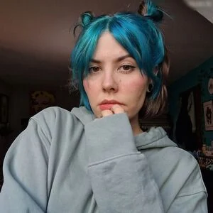 Esther Zimtstern content