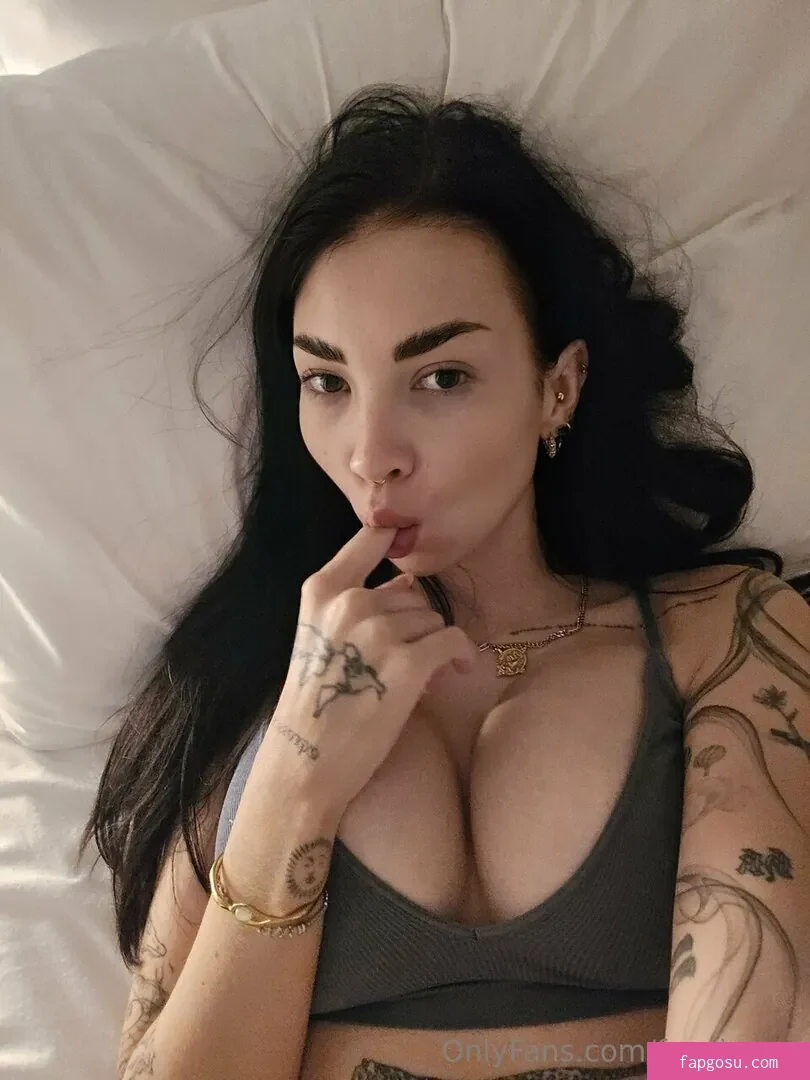 Foxylanaa