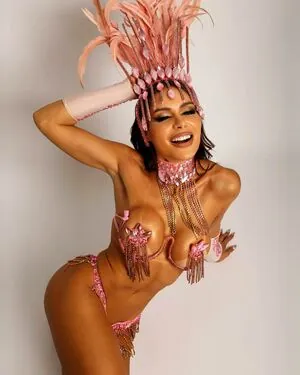 Fernanda Lacerda content