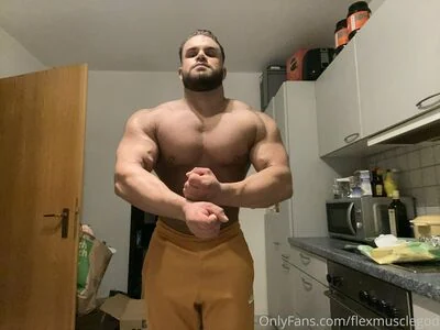 flexmusclegod content