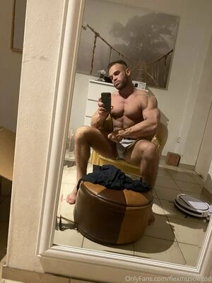 flexmusclegod content