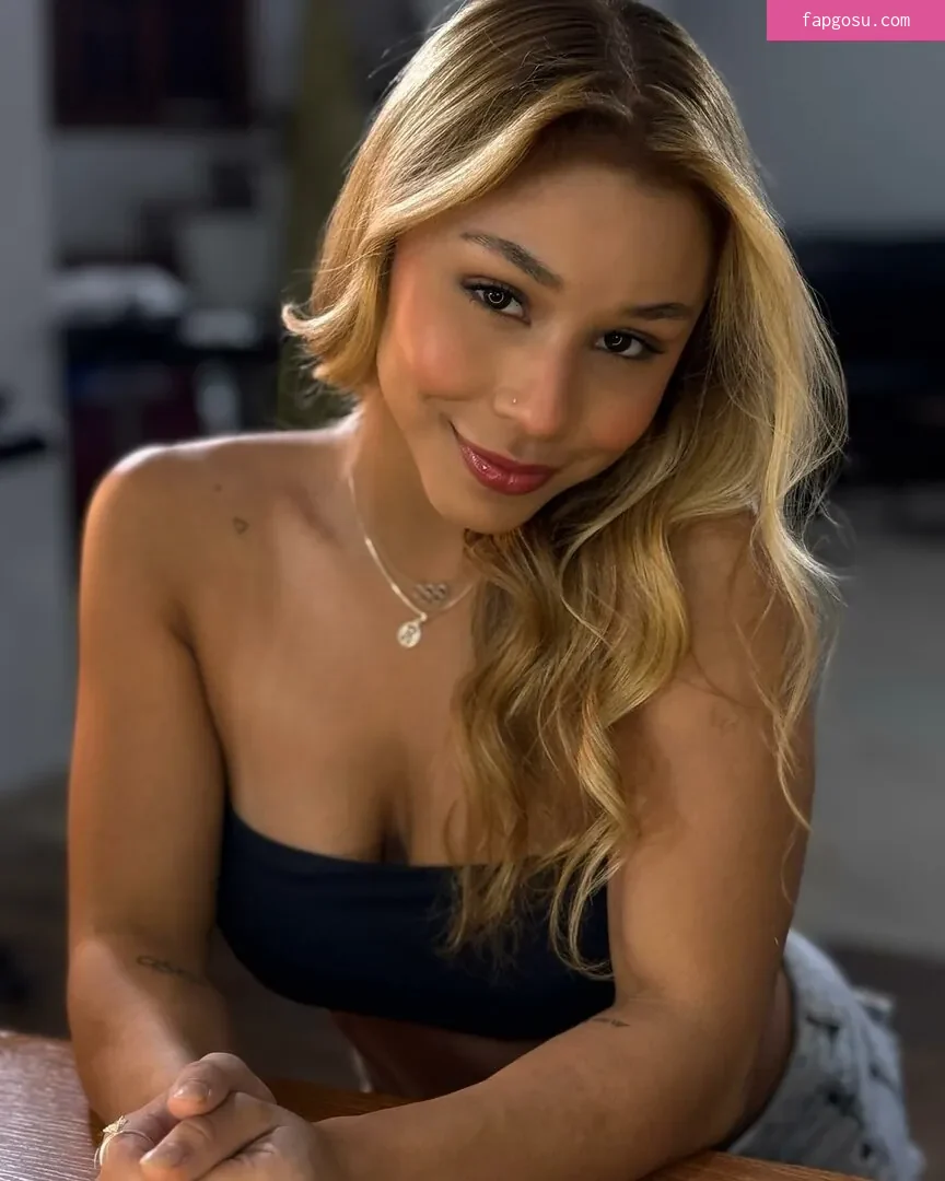 Flávia Saraiva