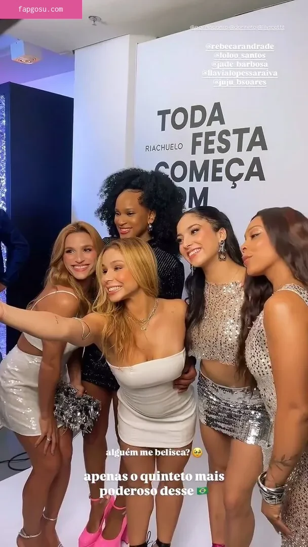 Flávia Saraiva