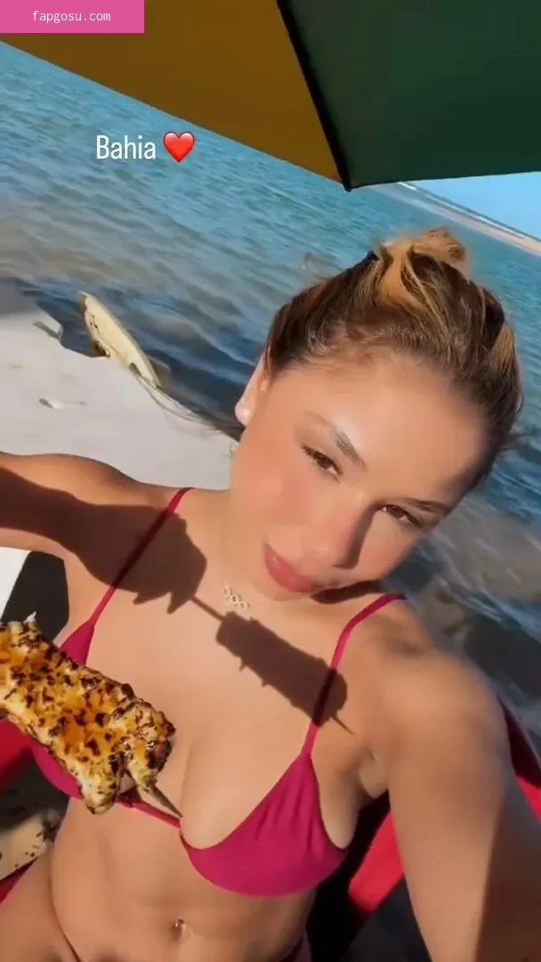 Flávia Saraiva