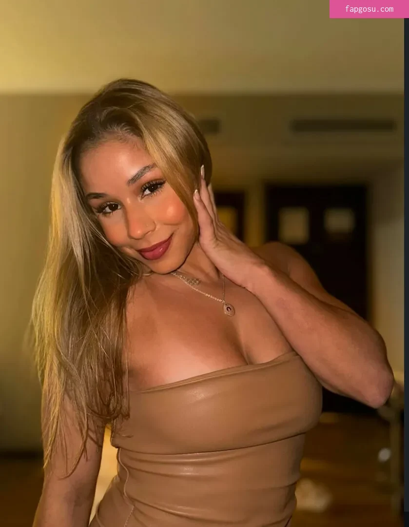 Flávia Saraiva