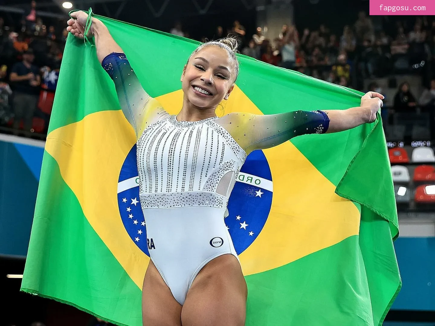Flávia Saraiva