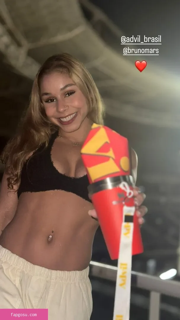 Flávia Saraiva