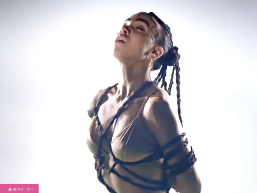 FKA Twigs - Photo #130