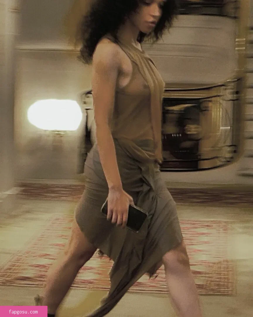FKA Twigs - Photo #25