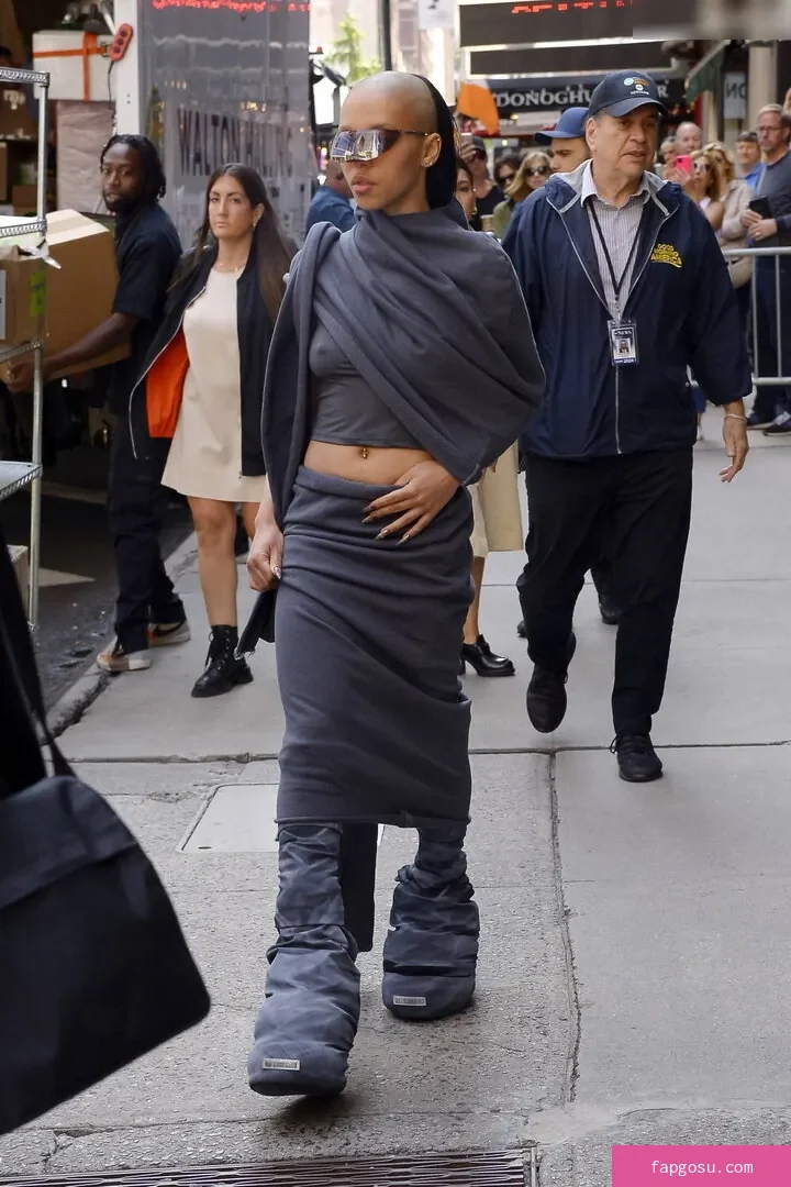 FKA Twigs - Photo #299