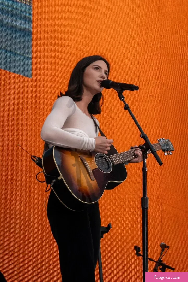 Gracie Abrams