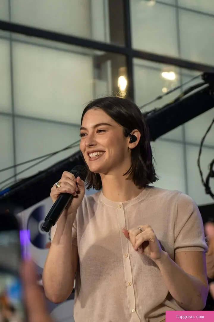 Gracie Abrams