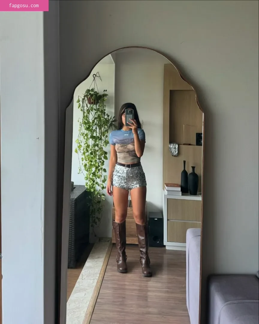 Giullia Buscacio