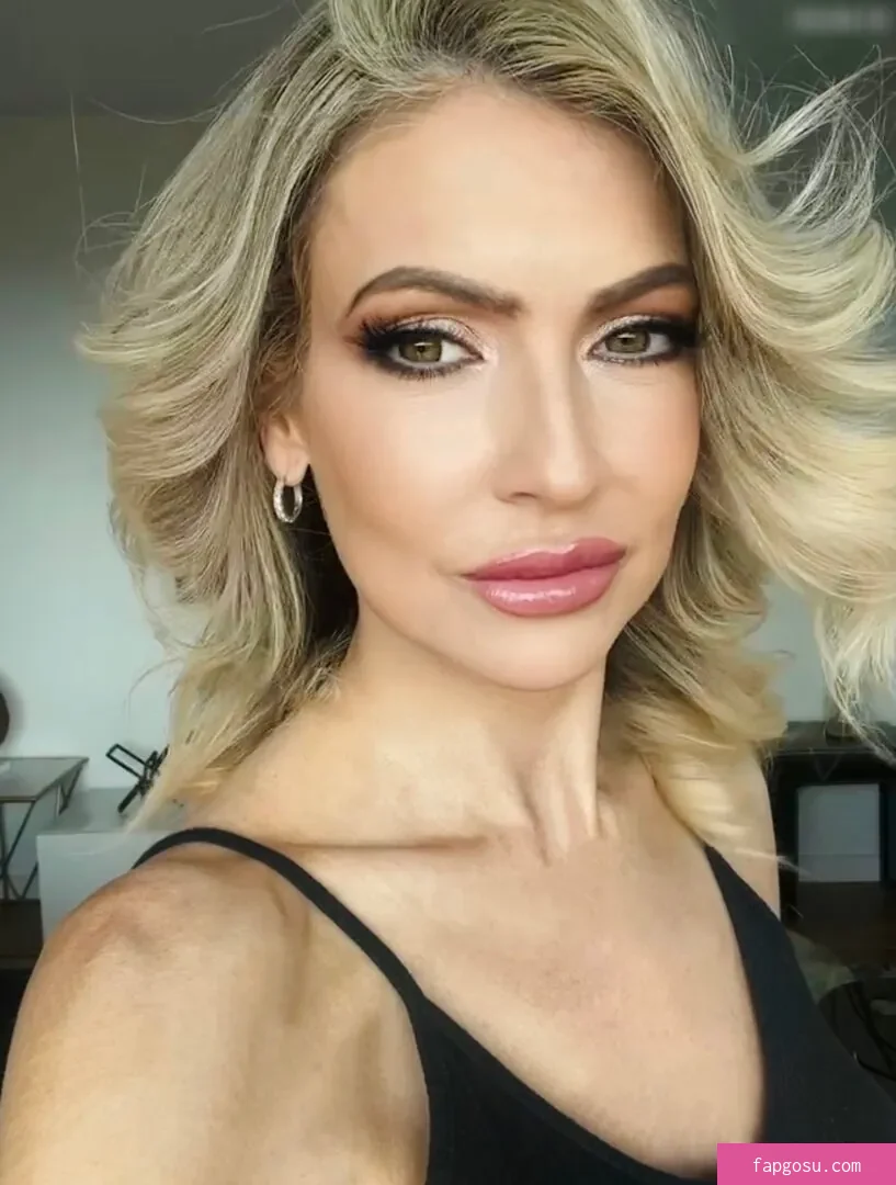 Gigi Dior