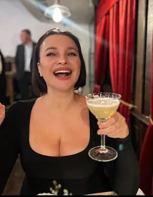 Gizzi Erskine