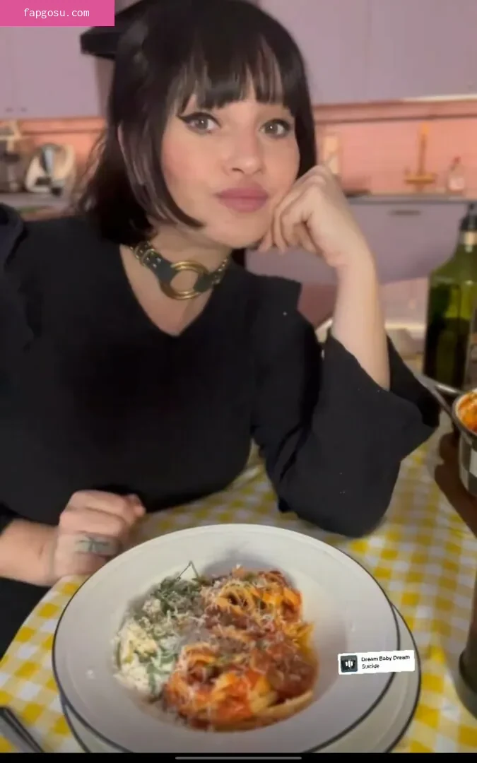 Gizzi Erskine - Photo #118