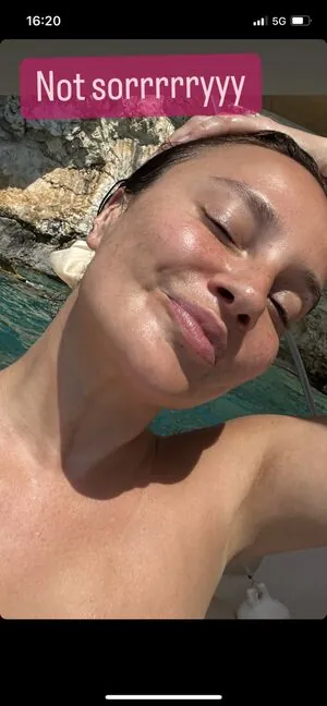 Gizzi Erskine