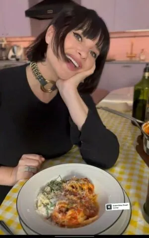 Gizzi Erskine