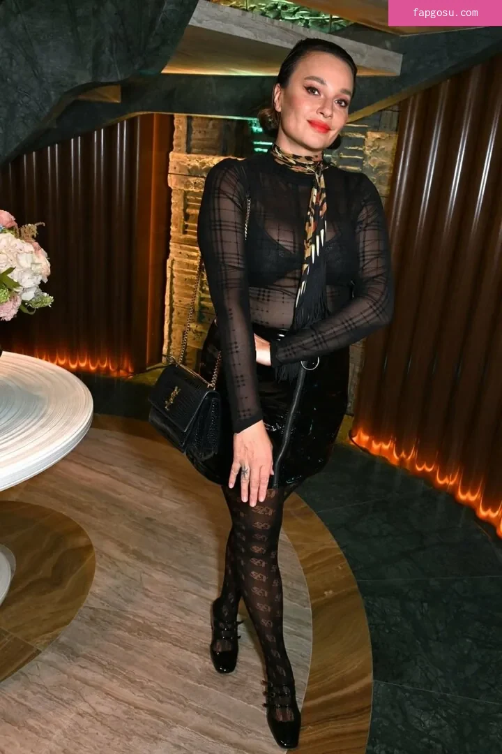 Gizzi Erskine - Photo #133