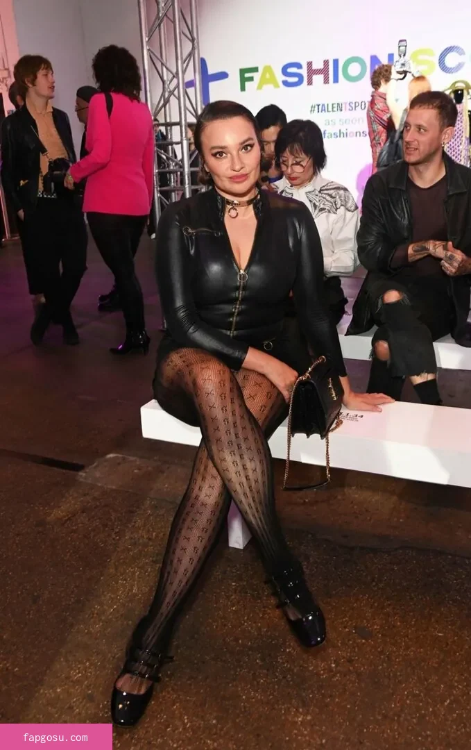 Gizzi Erskine - Photo #138