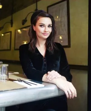 Gizzi Erskine