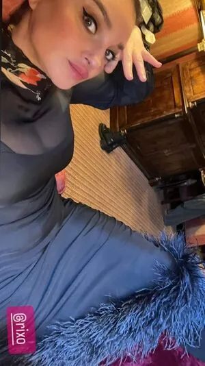 Gizzi Erskine