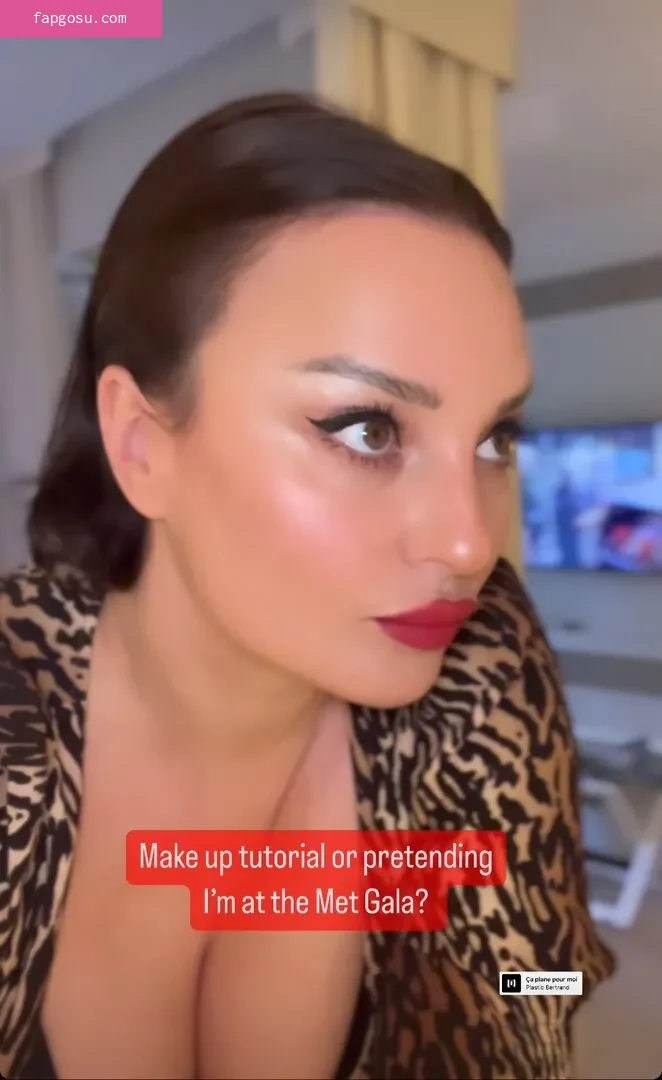 Gizzi Erskine - Photo #183