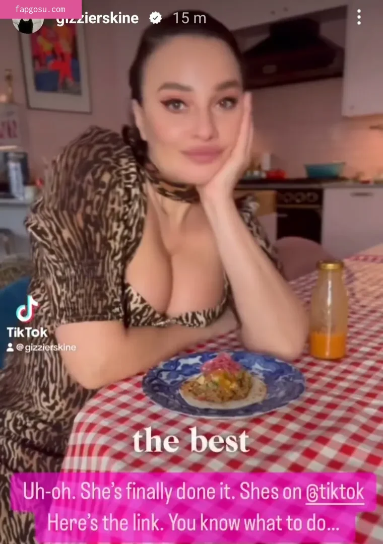 Gizzi Erskine - Photo #187