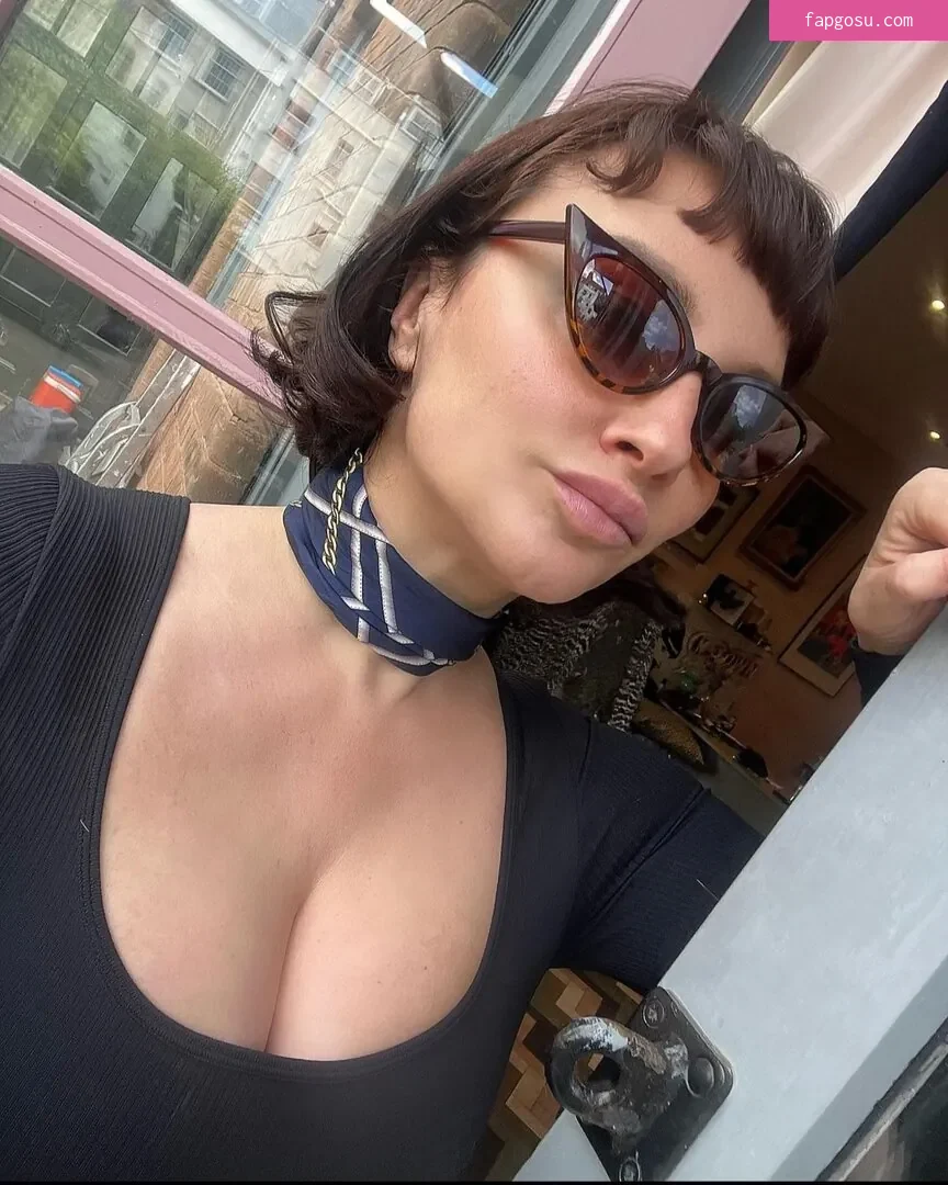 Gizzi Erskine - Photo #192