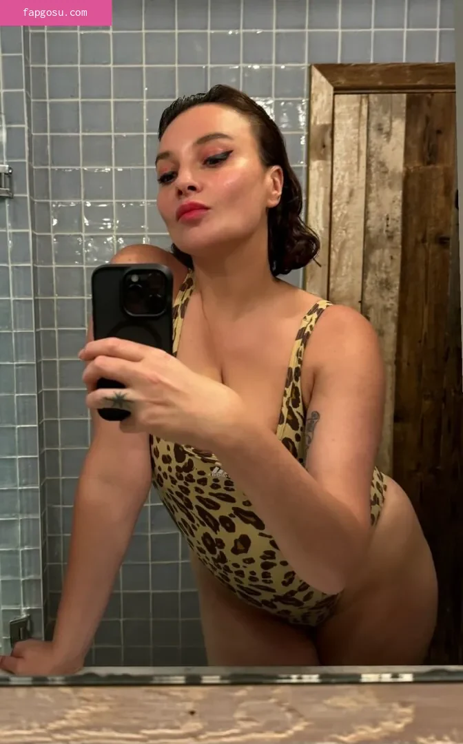 Gizzi Erskine - Photo #216