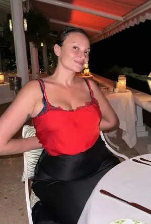 Gizzi Erskine
