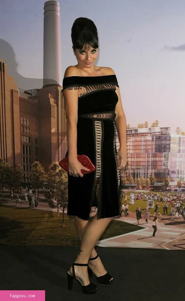 Gizzi Erskine - Photo #47