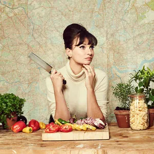 Gizzi Erskine