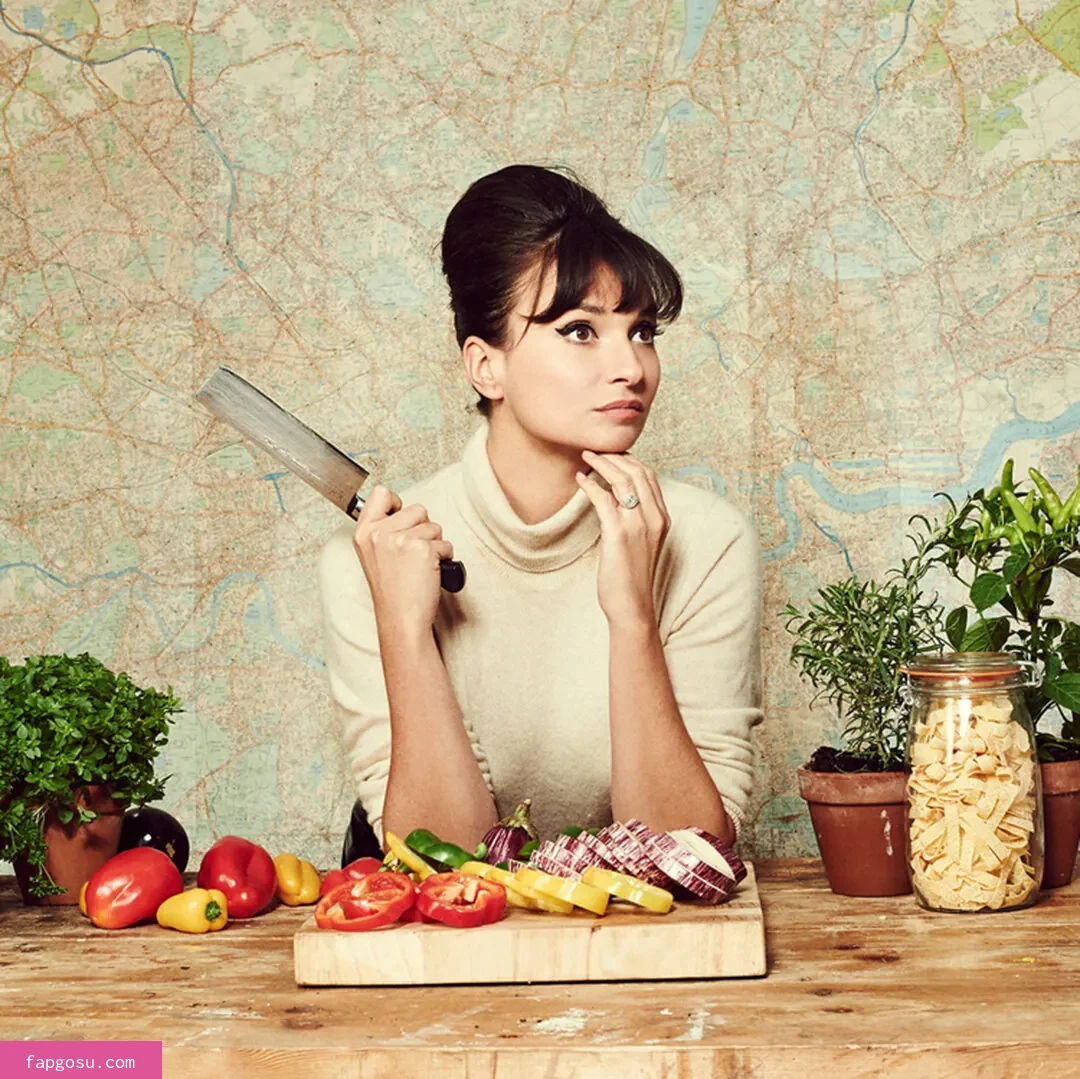 Gizzi Erskine - Photo #63