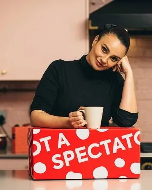 Gizzi Erskine