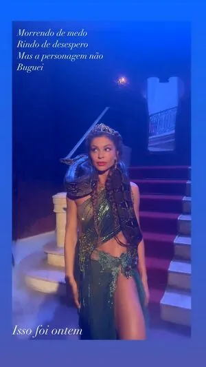 Grazi Massafera content