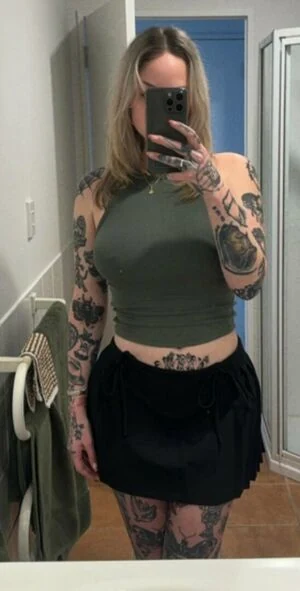 Goth Queen content
