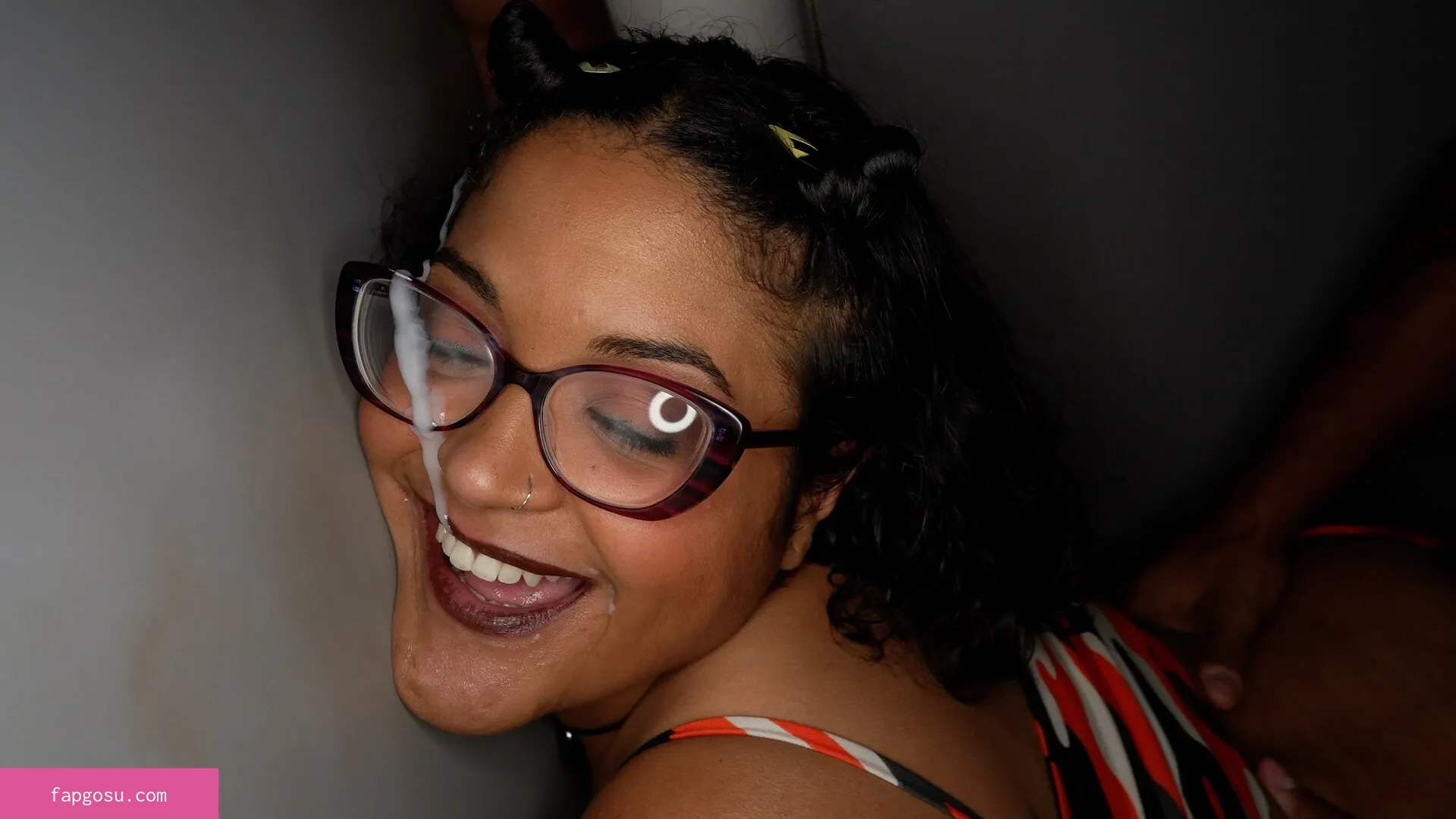 Gloryhole Swallow - Photo #45