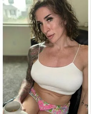 Gabbi Tuft content