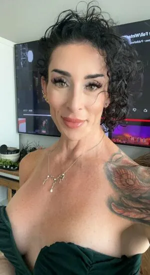 Gabbi Tuft content