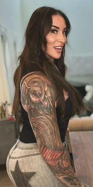 Gabbi Tuft content