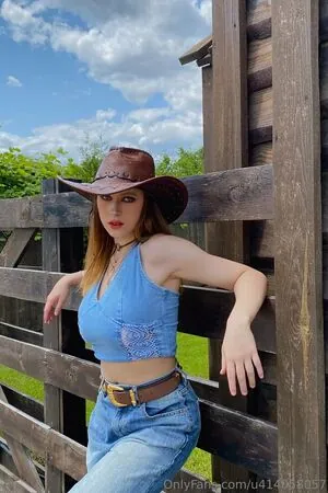 grace_thebiiigtits content