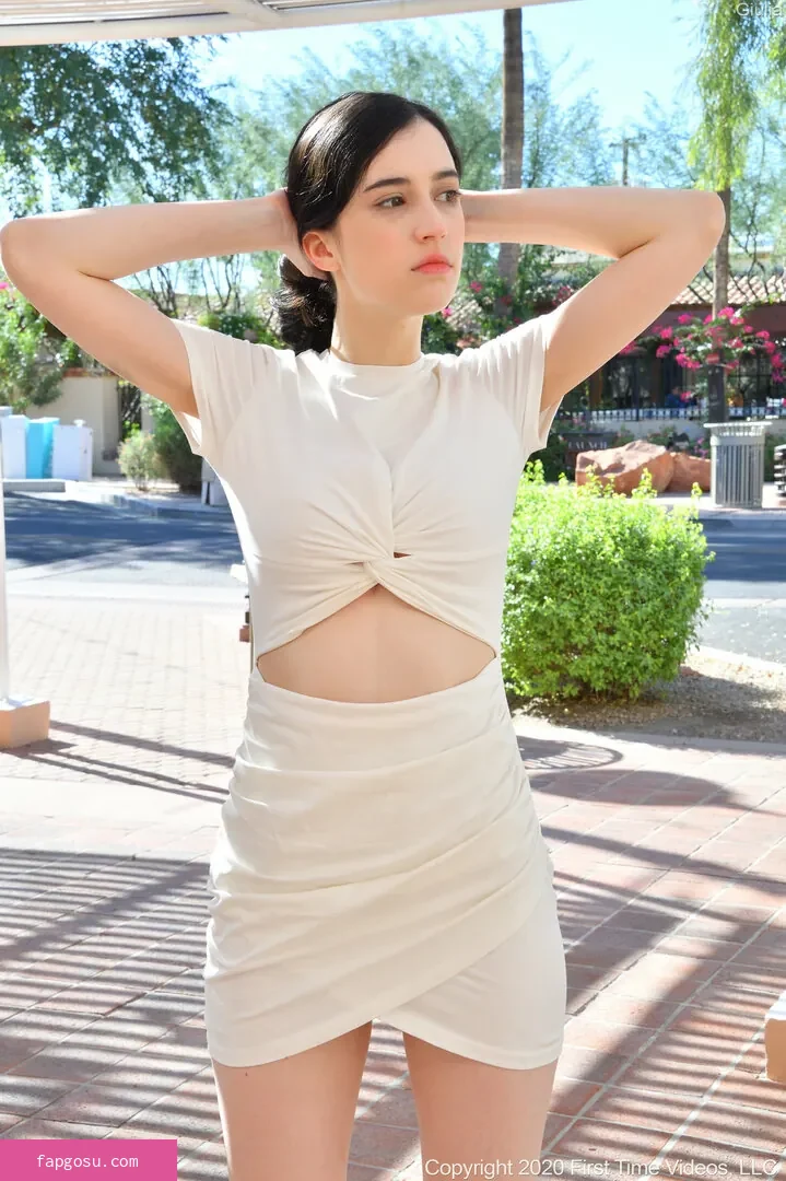 Giulia Wylde - Photo #513