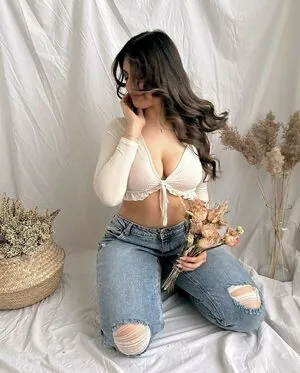 Hixra ASMR content