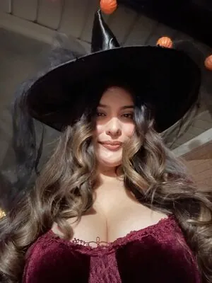 Hixra ASMR content