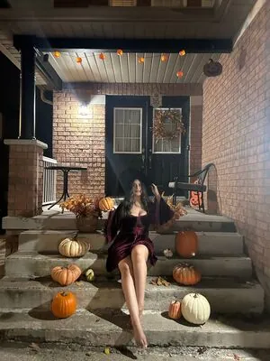 Hixra ASMR content