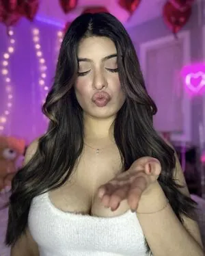 Hixra ASMR content