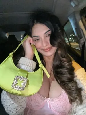 Hixra ASMR content