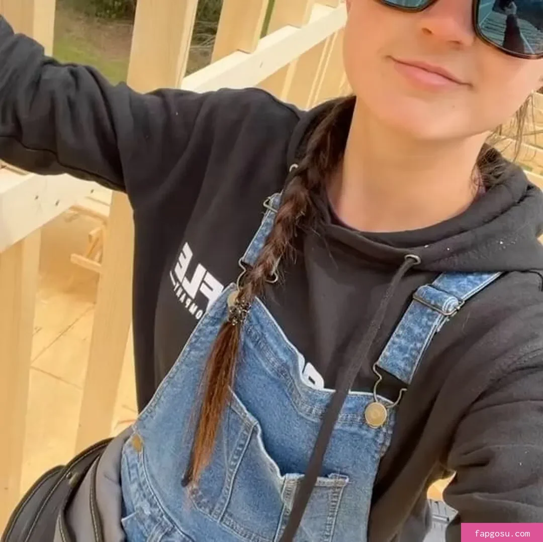 Hannah Barron - Photo #176