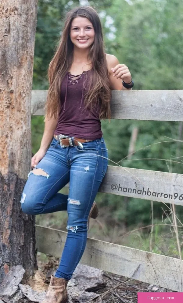 Hannah Barron - Photo #9